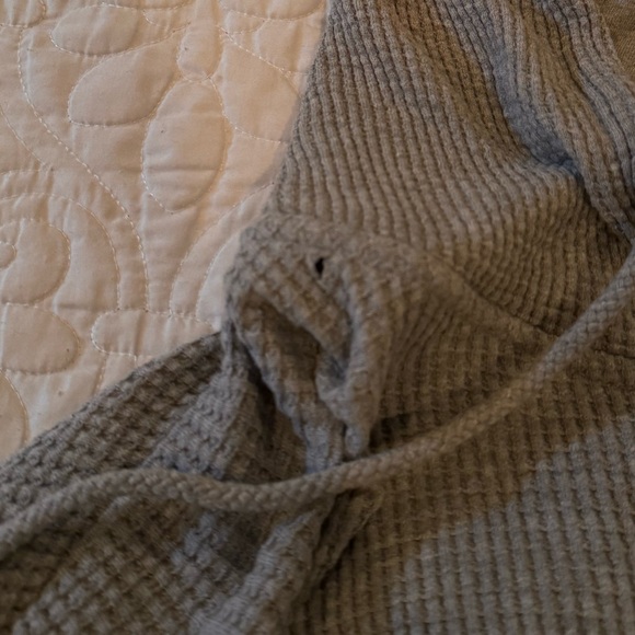 URBAN OUTFITTERS WAFFLE KNIT CROPPED JACKET - Picture 4 of 6